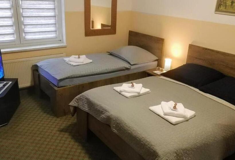 غرفة إقتصادية ثلاثية, Pension Nataliya