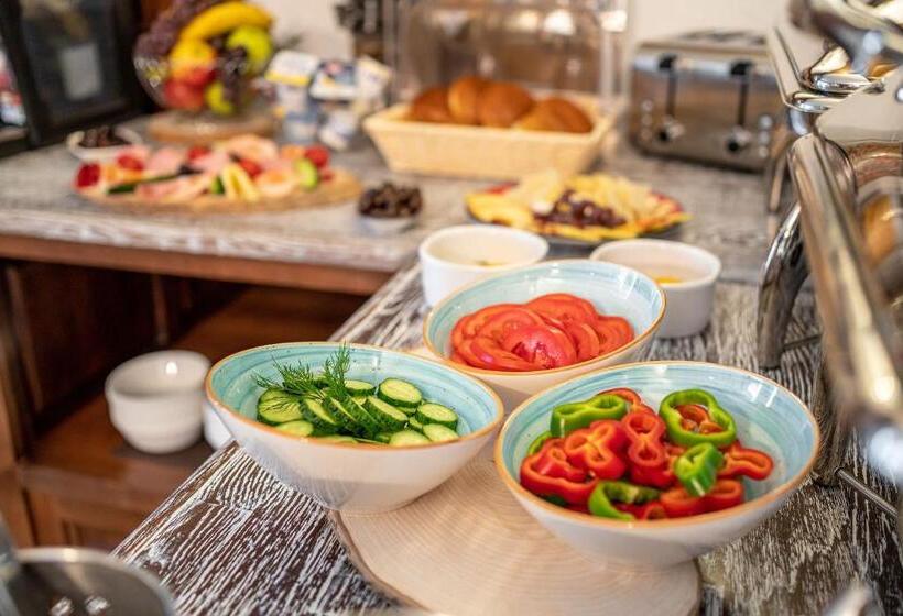 غرفة قياسية ثلاثية, Red Confort Hotel Boutique