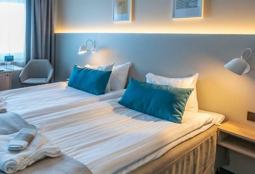 غرفة سوبيريور, Cape East