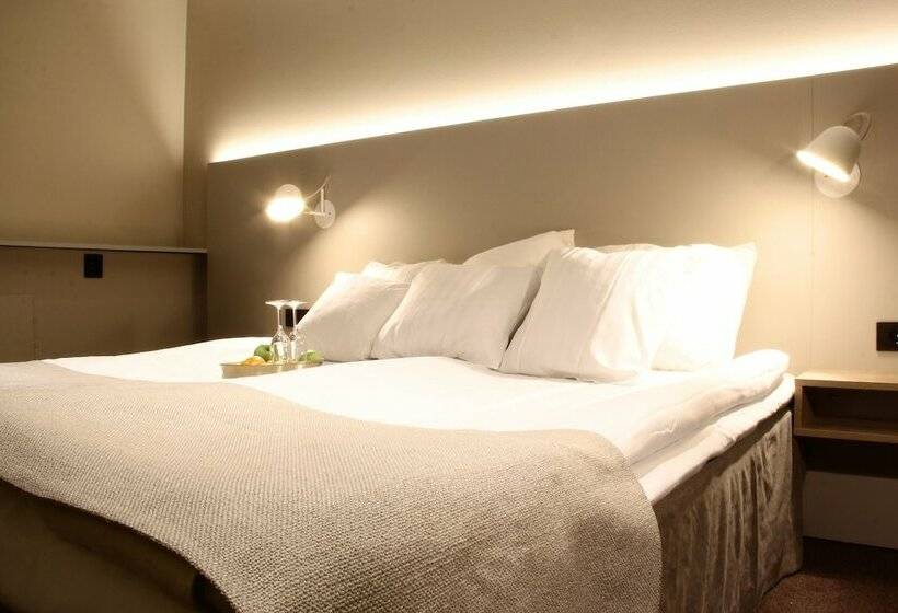 غرفة عائلية, Cape East