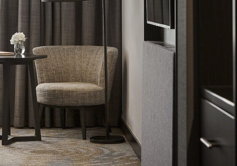 Superior room with lake view, Pullman Rotorua