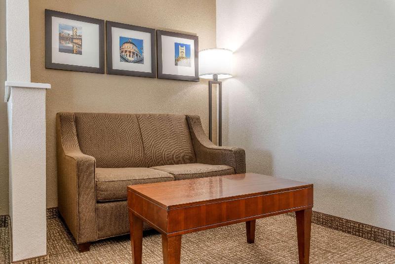 Superior room with lake view, Pullman Rotorua