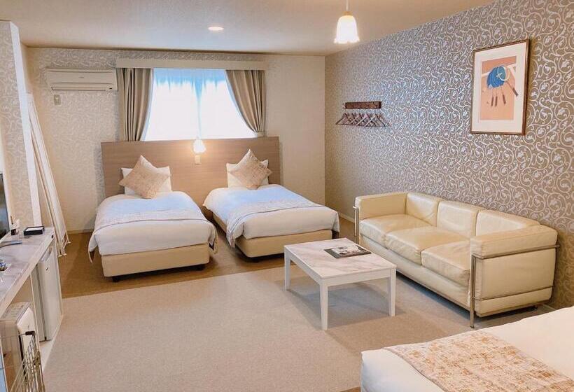 Номер Стандарт Трехместный, Sora Hotel Karuizawa Outlet