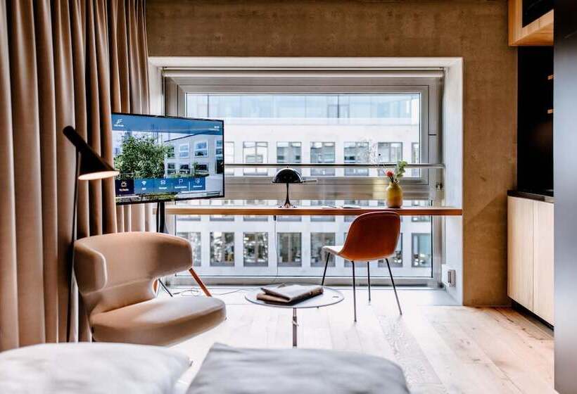 商务房间, The Flag West M