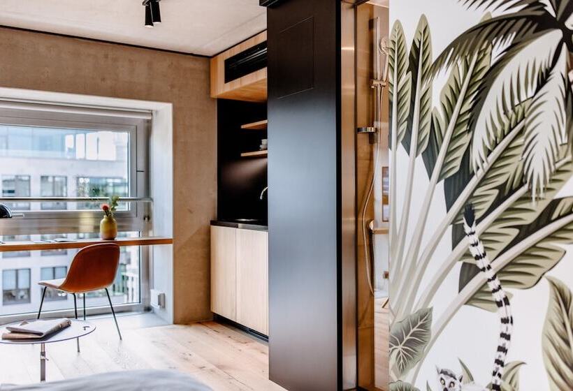 商务房间, The Flag West M