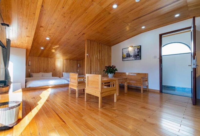1 Bedroom Penthouse Apartment, N'queen Villa