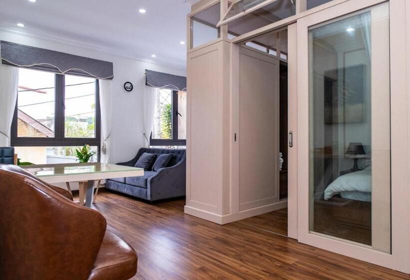 استودیو خانوادگی, N'queen Villa