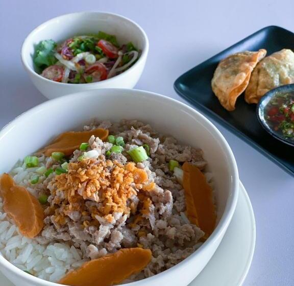 디럭스 트리플 룸, Tt Residence