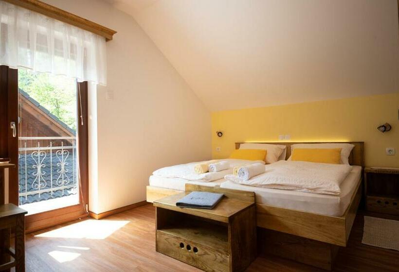 اتاق خانوادگی, Turistična Kmetija čerček