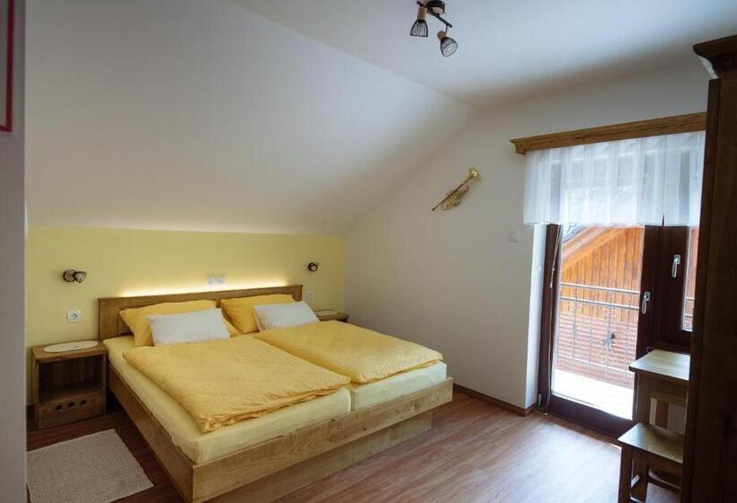 اتاق خانوادگی, Turistična Kmetija čerček