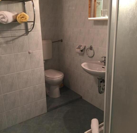 اتاق خانوادگی, Turistična Kmetija čerček