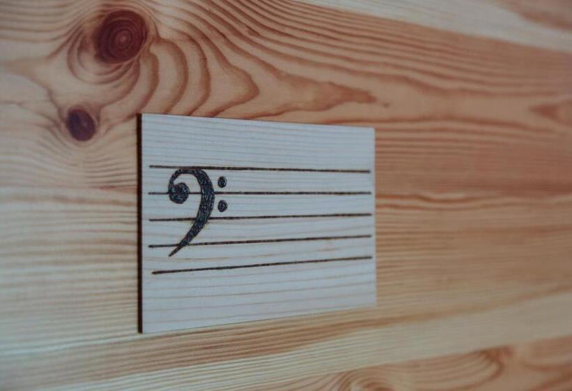 اتاق استاندارد با چشم‌انداز کوهستان, Turistična Kmetija čerček