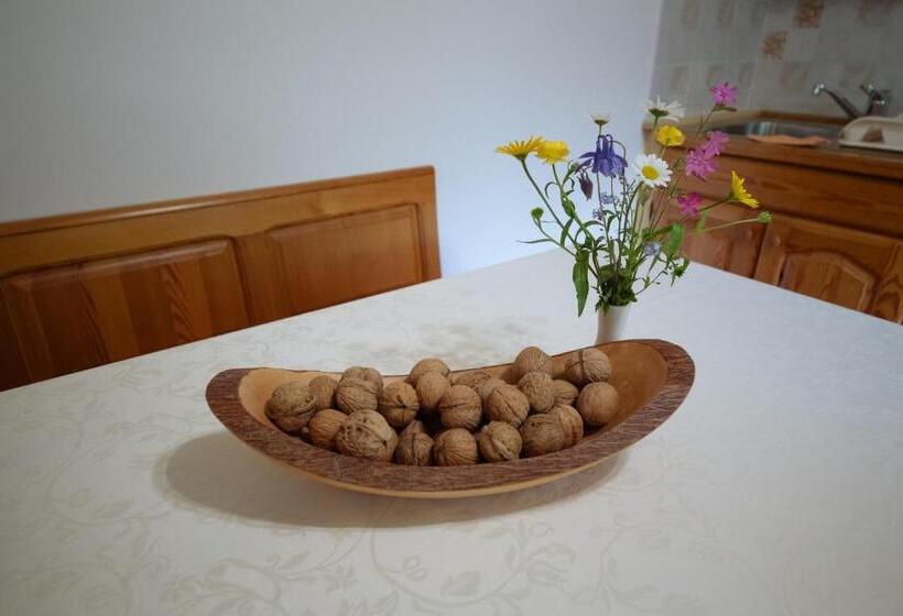 اتاق استاندارد چهار تخته, Turistična Kmetija čerček