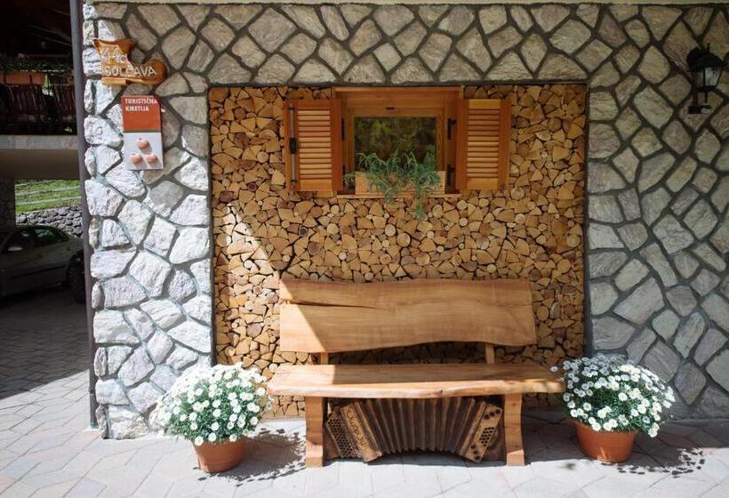 اتاق استاندارد با چشم‌انداز کوهستان, Turistična Kmetija čerček