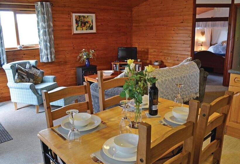 Дом 2 Спальни, Brookside Leisure Park