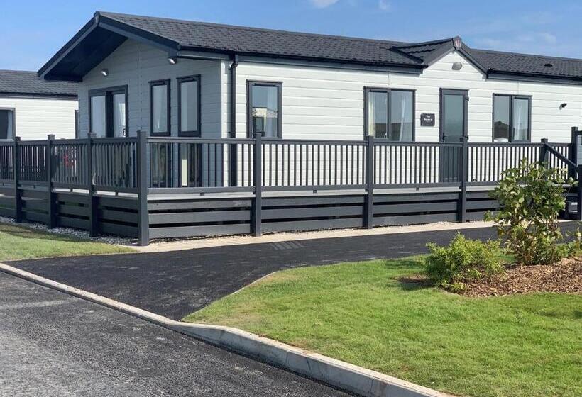 4ベッドルームハウス, Grange Leisure Park