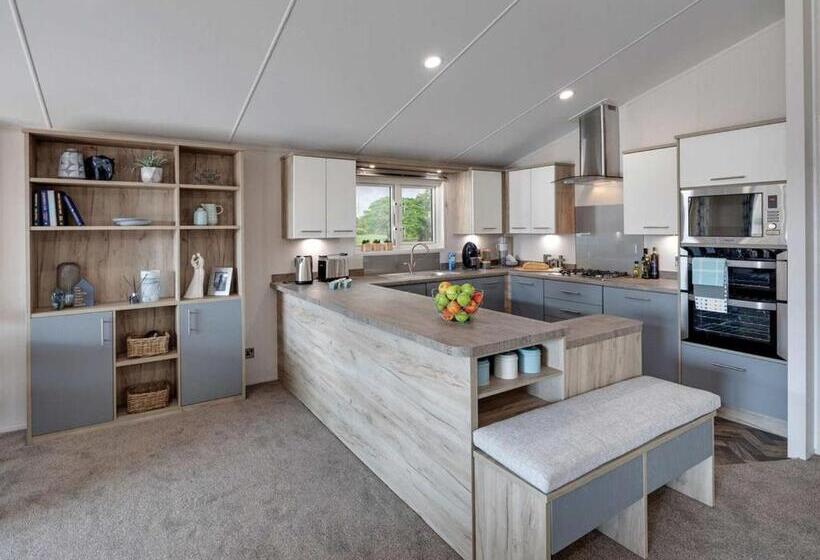 4ベッドルームハウス, Grange Leisure Park