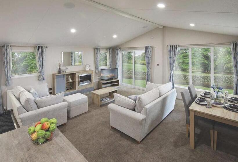 2ベッドルームハウス, Grange Leisure Park