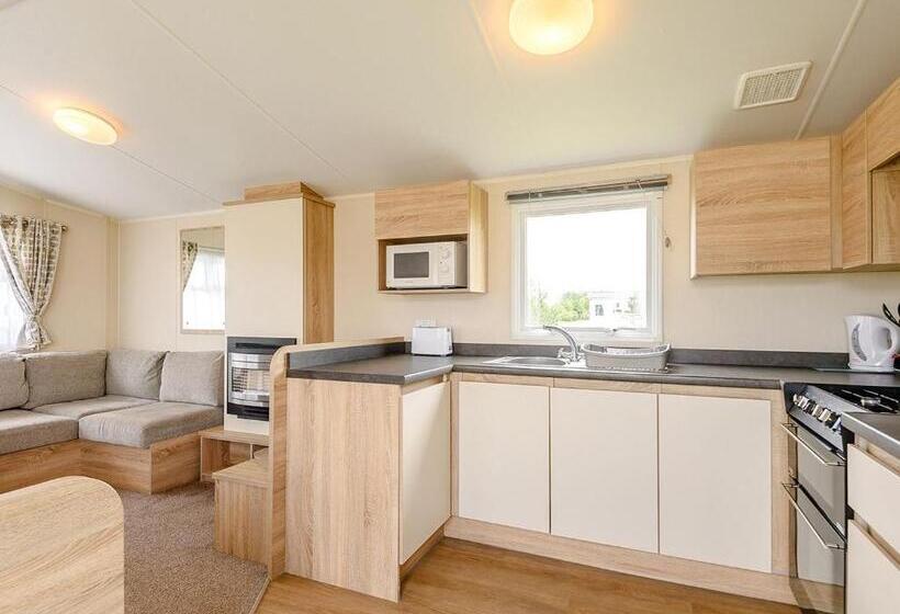 4ベッドルームハウス, Grange Leisure Park