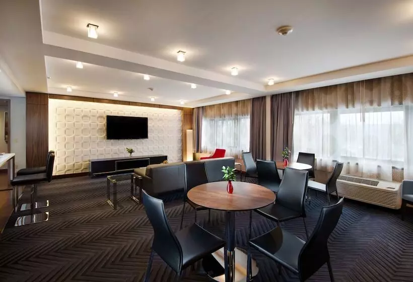 スイート, Crowne Plaza Princeton   Conference Center, An Ihg