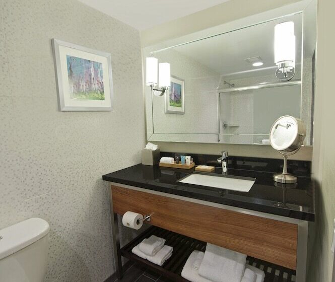 جناح, Crowne Plaza Princeton   Conference Center, An Ihg