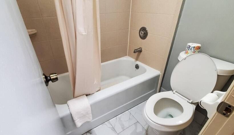 غرفه قياسيه سريرين مزدوجين, Fairbridge Inn & Suites