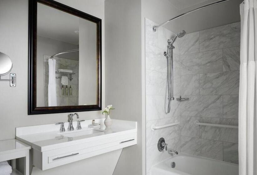 장애인을 위한 스위트, Marriott Vacation Club® At Custom House, Boston  