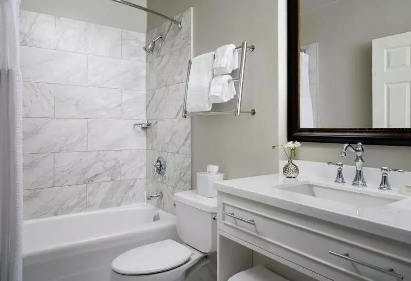 سوئیت برای معلولان, Marriott Vacation Club® At Custom House, Boston  