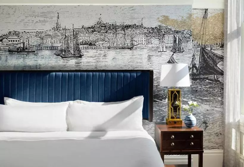 سوئیت برای معلولان, Marriott Vacation Club® At Custom House, Boston  