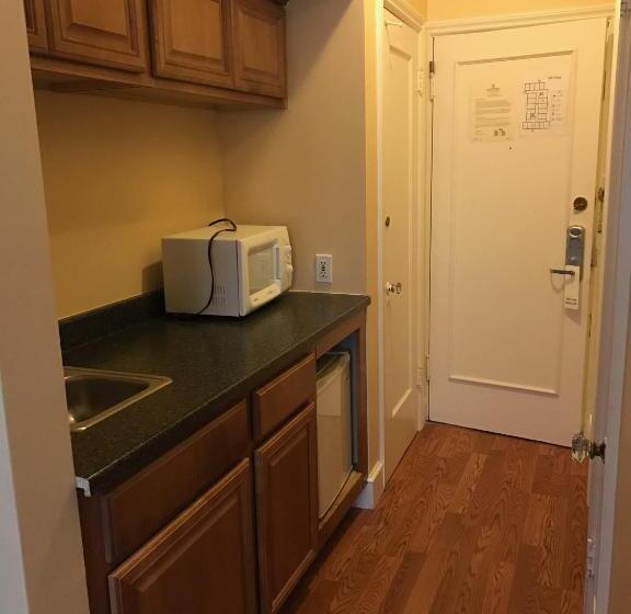 家庭间, Mayflower