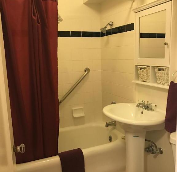 标准间, Mayflower