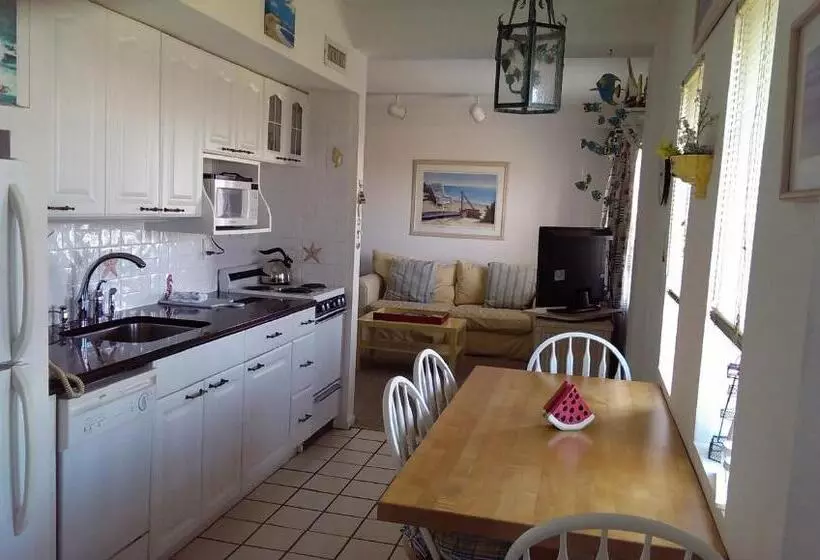 デラックススイート, Montauk Manor