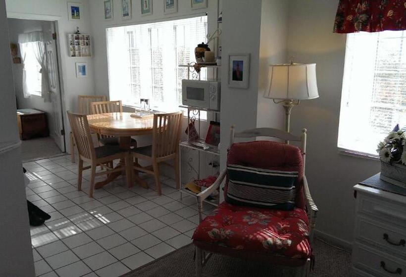 جناح ديلوكس, Montauk Manor