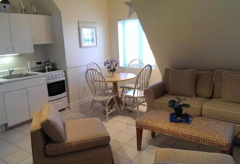 ２ベッドルームアパートメント, Montauk Manor