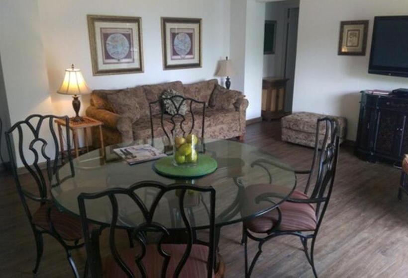 شقة غرفتين, Montauk Manor