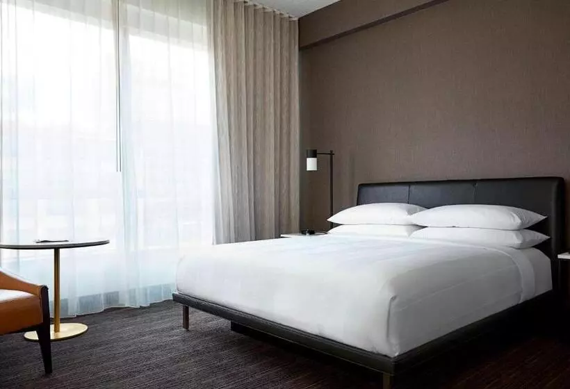 キングサイズベッドのスイートルーム, New York Marriott At The Brooklyn Bridge