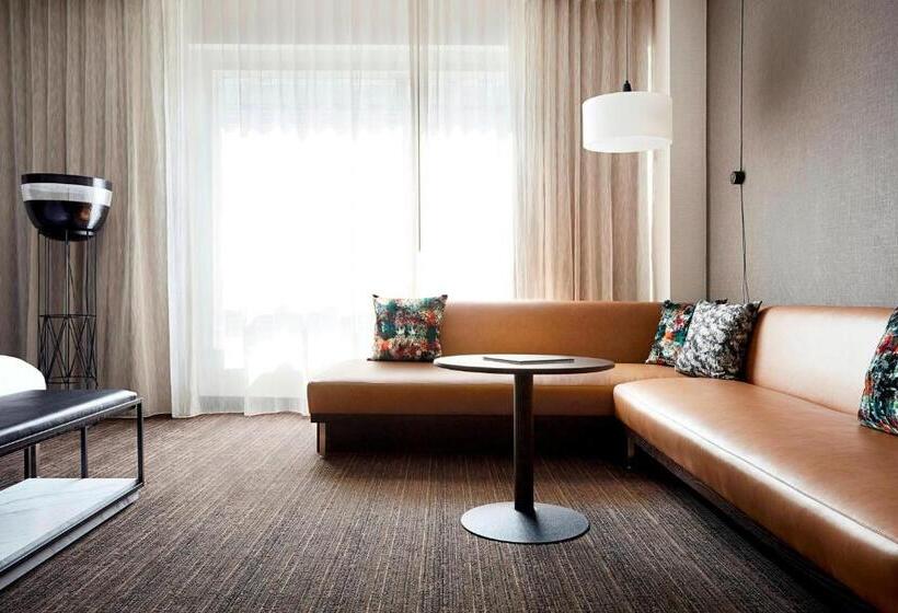 غرفة إدارية سرير كينج, New York Marriott At The Brooklyn Bridge