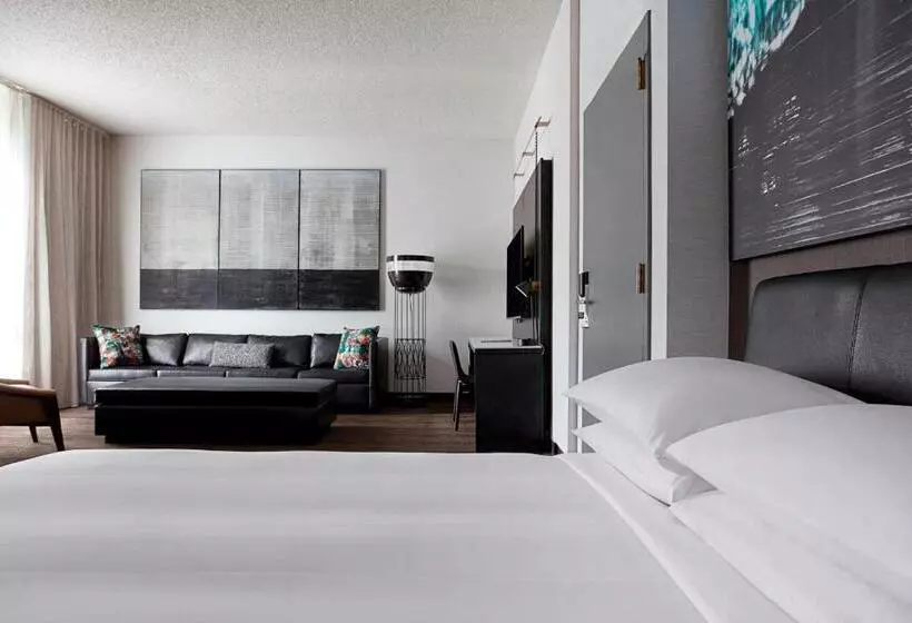 スイート, New York Marriott At The Brooklyn Bridge