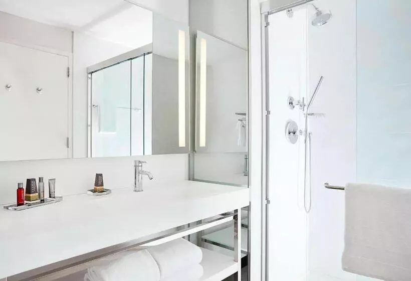 スイート, New York Marriott At The Brooklyn Bridge