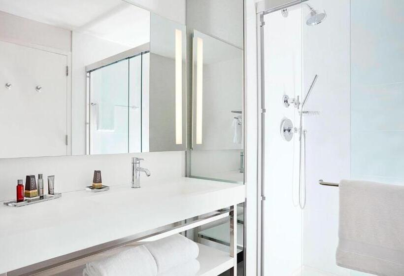 غرفة تنفيذية, New York Marriott At The Brooklyn Bridge