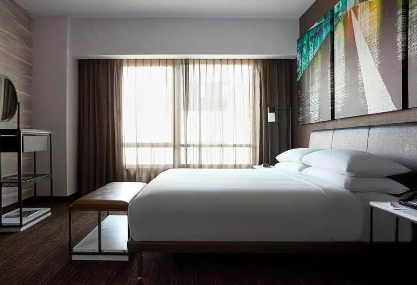 キングサイズベッドのスイートルーム, New York Marriott At The Brooklyn Bridge