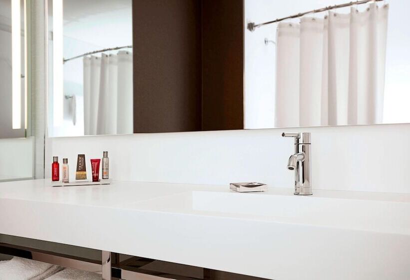 غرفه قياسيه سريرين مزدوجين, New York Marriott At The Brooklyn Bridge