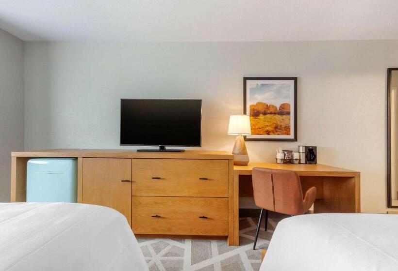 غرفه قياسيه سريرين مزدوجين, Tempest, Trademark Collection By Wyndham