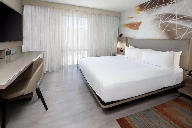 سوئیت با تخت بزرگ, Tucson Marriott University Park