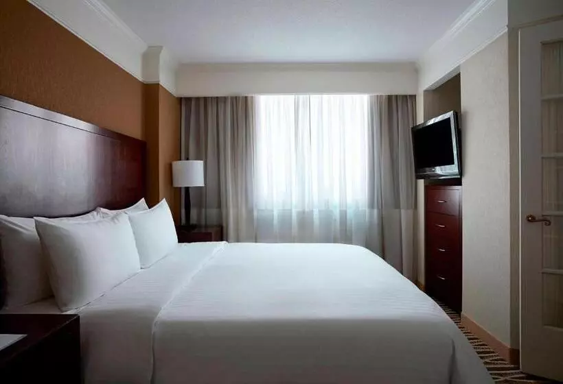 キングサイズベッドのスイートルーム, Washington Dulles Marriott Suites