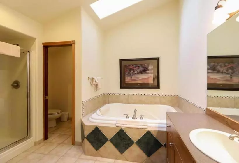 Deluxe-studio, Meadow Lake Resort & Condos