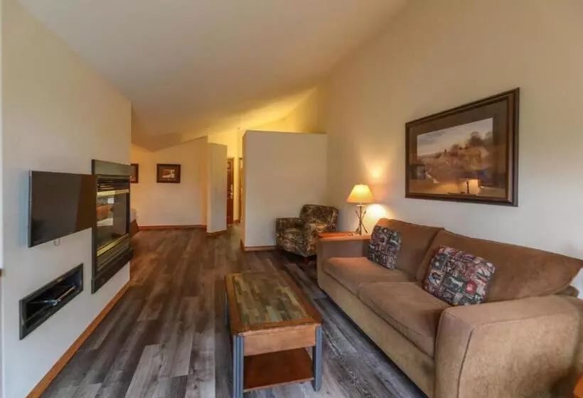 Deluxe-studio, Meadow Lake Resort & Condos