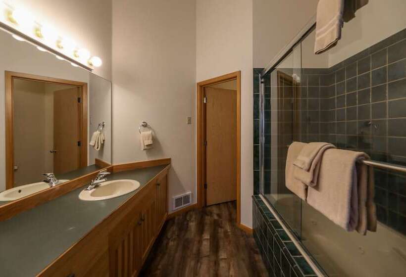 Апартаменты 1 Спальня, Meadow Lake Resort & Condos