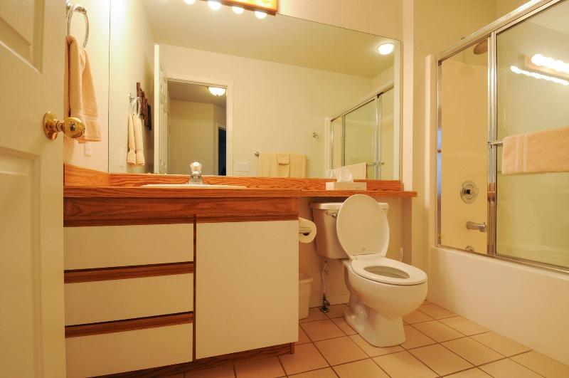 غرفة قياسية سرير كينج, Meadow Lake Resort & Condos