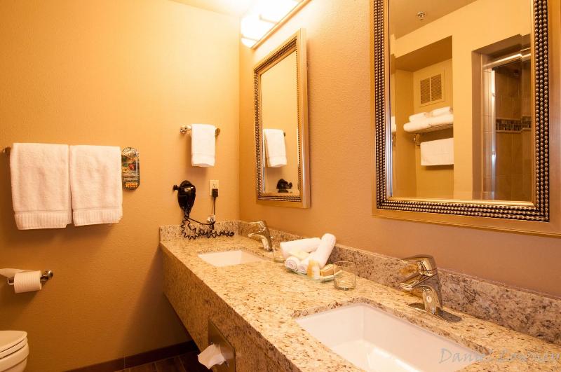 غرفة ديلوكس سرير كينج, Meadow Lake Resort & Condos